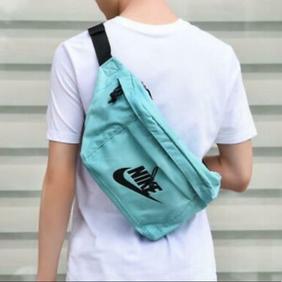 nike tech crossbody bag